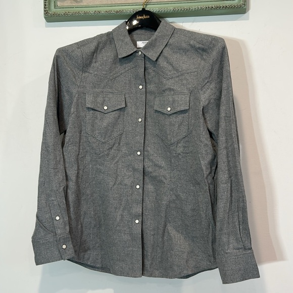 UNTUCKit her pearl snap button down long sleeve flannel Shirt grey nwot - Picture 5 of 7